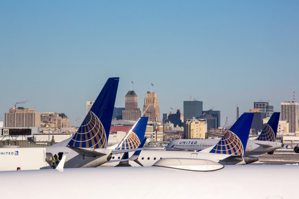 united planes at gate