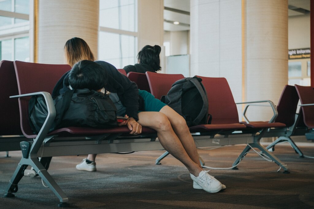 Person sleeping in airport - EU261 compensation