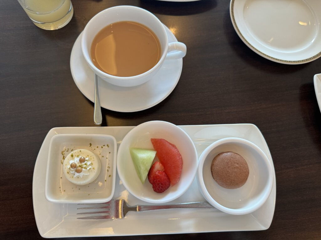 Hyatt Regency Tokyo Club Lounge Afternoon Tea