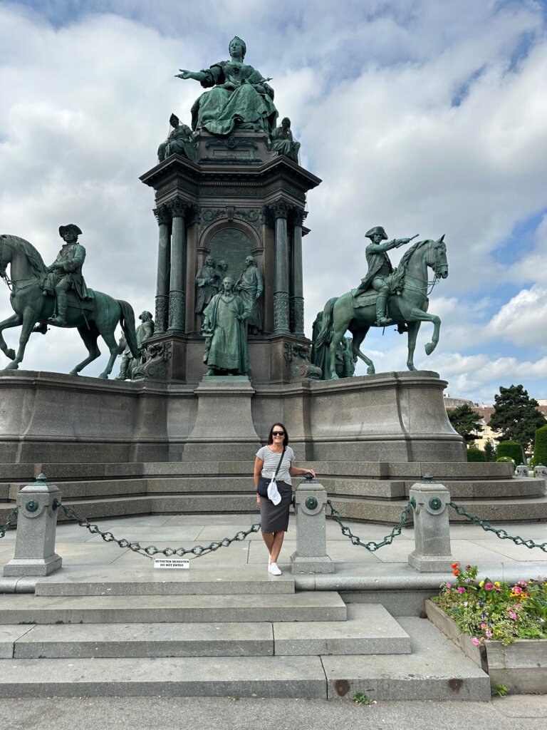 Maria Theresia Denkmal statue and the start of our tour. She was the only Empress of Vienna and mother of 16!