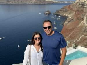 couple in santorini